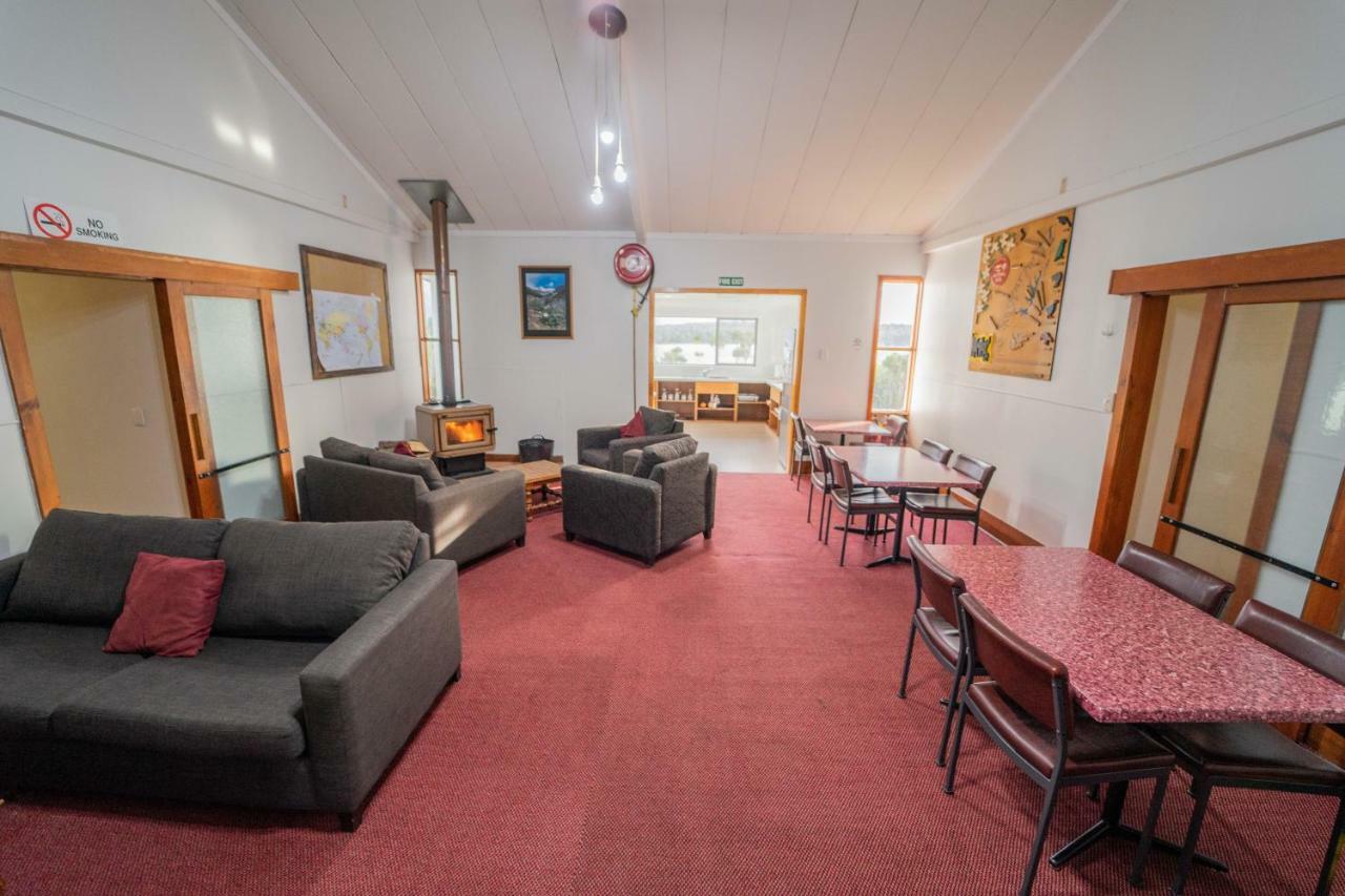 Hostel Lone Moose Backpackers Te Anau Exterior foto